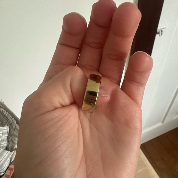 Oura Ring - Picture 3 of 7